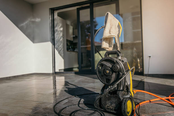 Best Rust Removal  in Moraga, CA